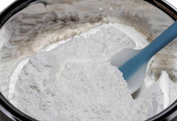 Fine white wheat starch powder for food and industrial applications